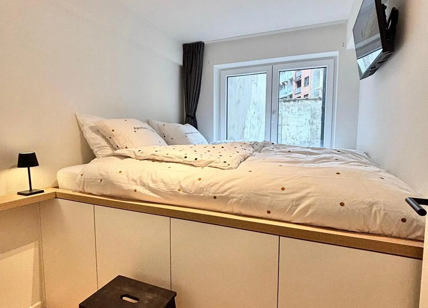 Beautiful Apartment With Parking Close To The Sea & City Center Ostend Belgium